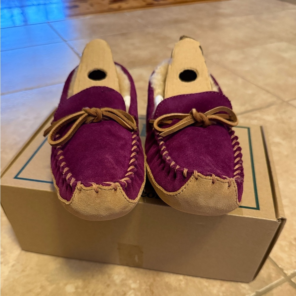 L.L. BEAN big kids Wicked Good Slippers - Picture 4 of 16